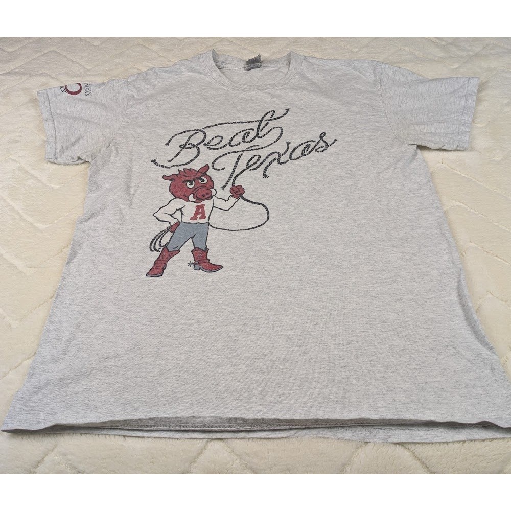 Arkansas Razorbacks Beat Texas 150 Years T-Shirt Mens Medium Gray Gildan Cotton